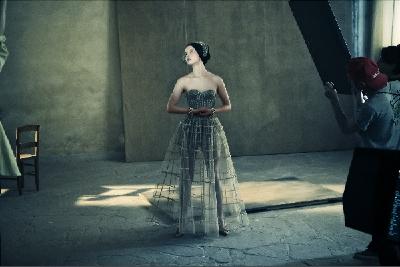 Mia Goth (Copyright © From the backstage of 2020 Pirelli Calendar by Paolo Roversi, pictures by Alessandro Scotti)
