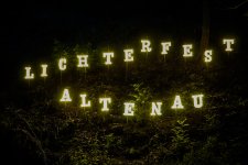 Lichtanimation Schriftzug am Okerteich in Altenau beim Lichterfest
