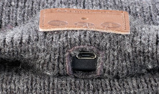 HZ-2270_2_Callstel_Bluetooth_Beanie-Muetze_mit_integriertem_Headset.jpg