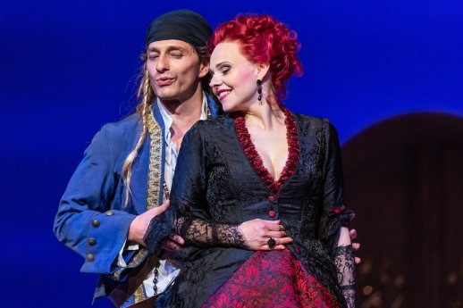 Madame Pompadour _Lilli Wünscher und Adam Sanchez ©Tom Schulze.JPG