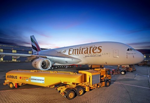 2020-12-07_Emirates_Airbus_A380_(1).jpg