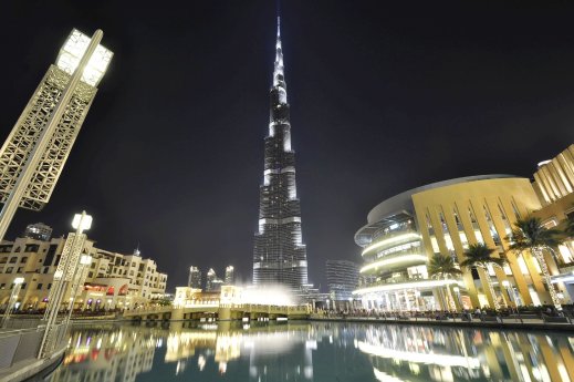Dubai Mall mit Burj Khalifa_copyright GettyImages-5vF.JPG