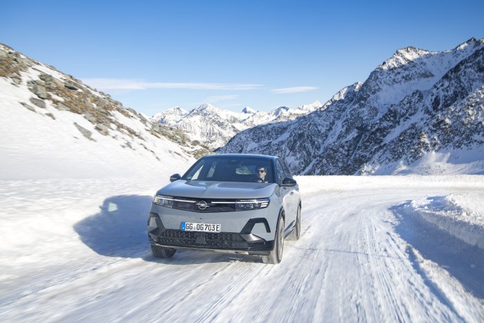 OpelGrandlandElectricAWD (3).jpg