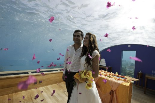Conrad Maldives_Ithaa Undersea Restaurant Wedding 1.jpg