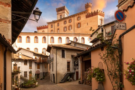 Barolo © Visit Piemonte -GettyImages.jpg