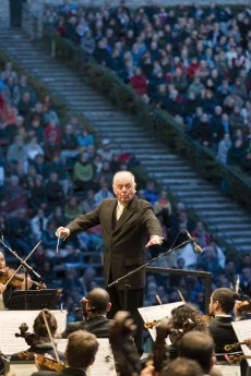 01_Barenboim-WEDO-Waldbuehne_Foto_Kai-Heimberg.jpg