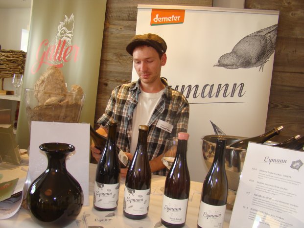 Weingut Eymann präsentierte exzellente frische Weine..JPG