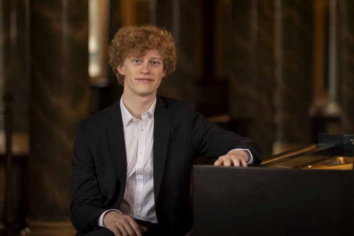 Nikolaus Branny_quer©Robert Kusnyer.jpg