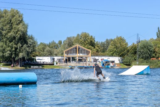 DL-372-B_Wasserskianlage Gufi-See Gundelfingen.jpg