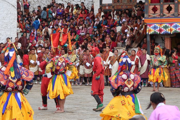 Bhutan_Paro_Paro Dzong_Tsechu_c_KarawaneReisen.jpg