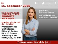 Die Abbildung zeigt eine junge, selbstbewusste Frau mit freundlichem Lächeln und verschränkten Armen vor einem neutralen Hintergrund – sinnbildlich für den beruflichen Neuanfang mit digitalem Fokus. Die dargestellte Szene bewirbt den Start der Weiterbildung zum Interactive Product Manager am 15. September 2025.