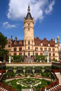 Das Schloss Schwerin bietet eine glänzende Kulisse für kulturellen Hochgenuss. Foto: STADTMARKETING GmbH Schwerin © Marieke Sobiech