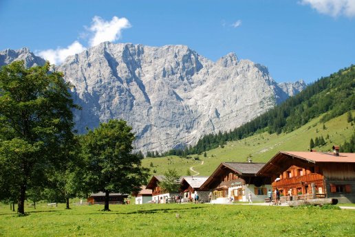 Wanderregion der Alpen - Silberregion Karwendel in Tirol.JPG
