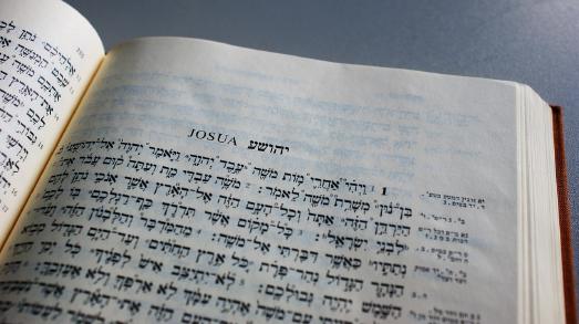Der Grundtext des Alten Testaments wurde in Hebräisch verfasst.
© Foto: Foto Rieth / pixabay