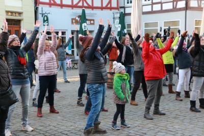 "Steht auf! Streikt! Tanzt!" Foto: Gaby Richter