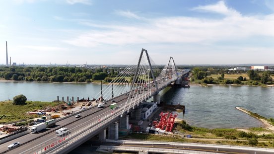 HAILO_Rheinbrücke.JPG