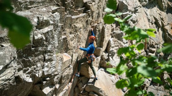 Ühlingen-Birkendorf_Jaspers_Klettern_Schwedenfelsen © Lorenz Guggenberger_Schwarzwald Touri.jpg