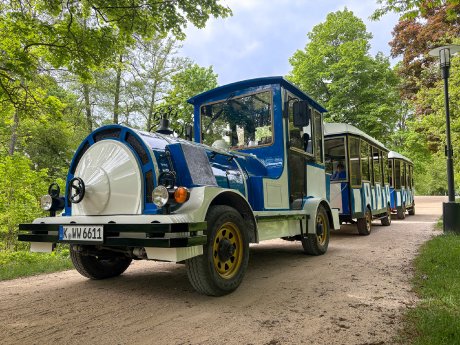 Kurbähnle (c) Bayer. Staatsbad Bad Kissingen GmbH_Foto Nina Pereira Santo (3).jpg