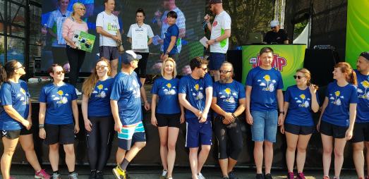 Team Toskanaworld bei der Siegerehrung des T-Shirt-Wettbewerbs | Foto: © Toskanaworld