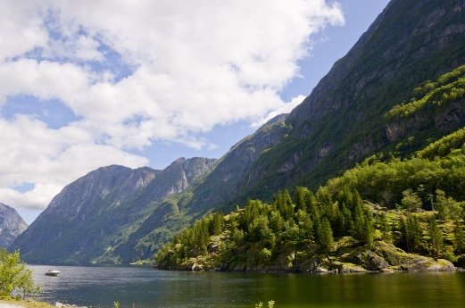 Norway, Flaam - Sognefjord.jpg
