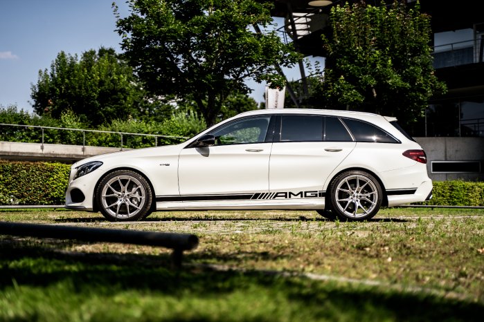 Barracuda_Inferno_Mercedes-AMG_C43_T_S205_05.jpg