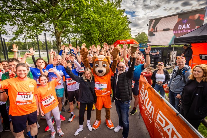 11.000 Teilnehmende, 475 Firmen, ein Ziel: Karlsruhe feiert ein Sportfest der Extraklasse