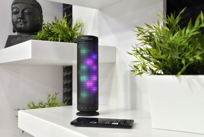 ZX-1528_7_auvisio_Bluetooth-Lautsprecher_und_MP3-Player_mit_farbigen_Lichtimpulsen.jpg
