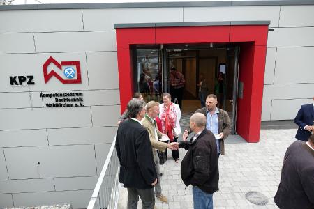 Willkommen im neuen Wohnheim der Dachdecker-Auszubildenden.