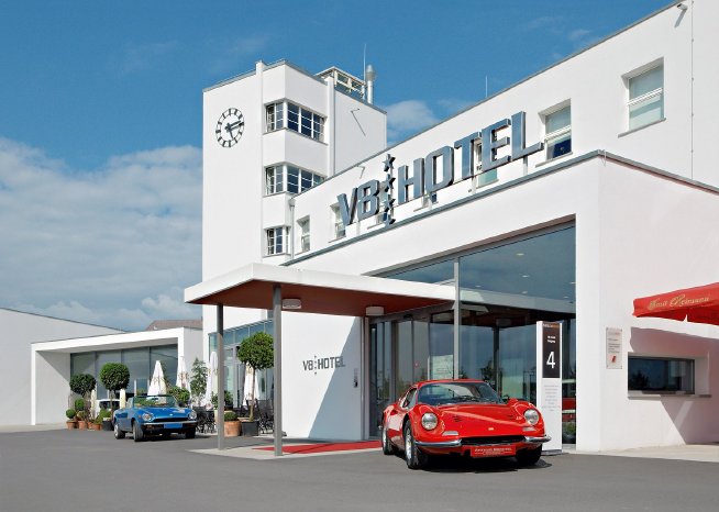 V8 Hotel - Einzigartig..jpg