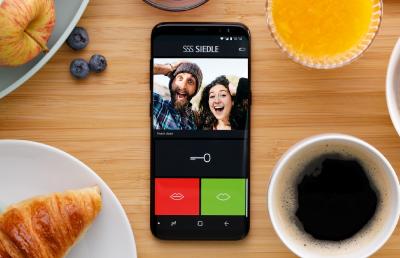 Die Siedle App macht das Smartphone zum bequemen Türöffner – für einen entspannten Sonntags-Brunch