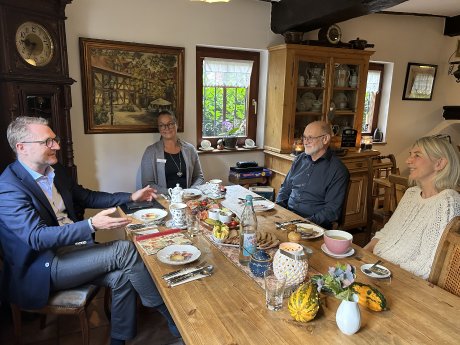 Gespräch Restaurant.JPG