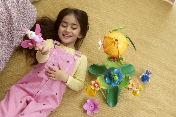 BRIO Flora_Spielszen~-Set Blumendorf.jpg