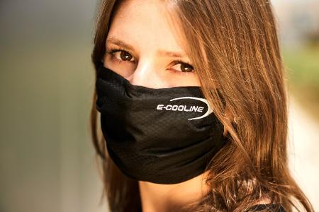 E.COOLINE Kühlmaske für alle hitzegeplagten Menschen. Den Kühleffekt kann man nicht nur fühlen, sondern auch deutlich messen.