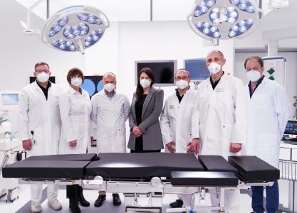Zwei zusätzliche neue OP-Säle eröffnen Operationskapazitäten in Wirbelsäulen- und Viszeralchirurgie sowie Orthopädie