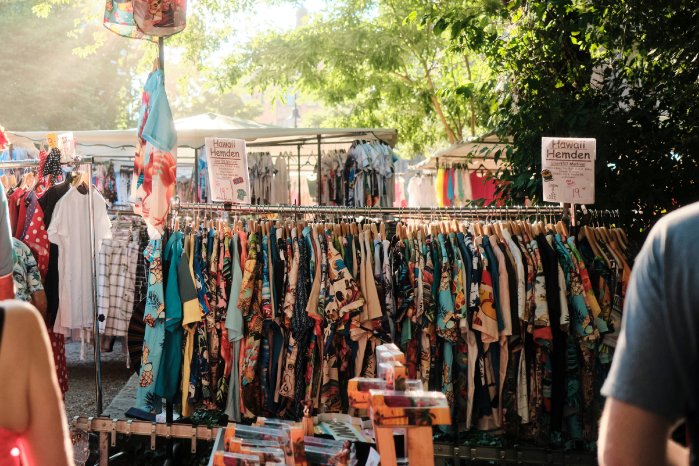 Konstanz-Flohmarkt-Kleidung-02_Copyright_MTK-Philipp-Uricher.jpg
