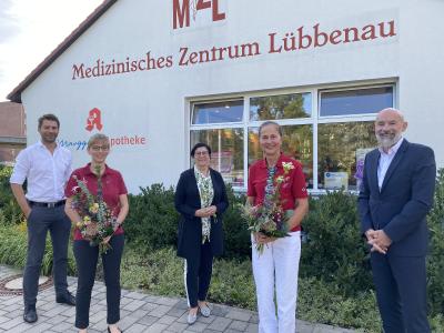 Praxisübergabe - ( v.ln.r.) Michael Eis, Prokurist MVZ CTK Dr. Angelika Nobis, Fachärztin für Radiologie Karin Linke, Geschäftsführerin Medizinisches Zentrum Lübben Kersten Rentsch, Fachärztin für Radiologie Dr. Götz Brodermann, CTK-Geschäftsführer