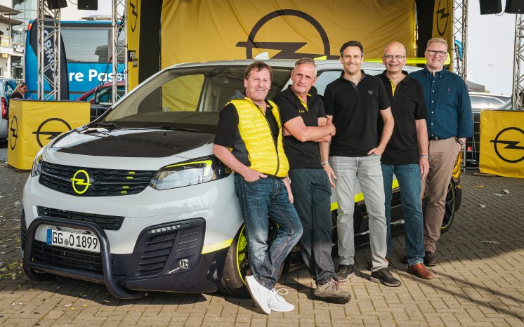 2019-Opel-O-Team-Zafira-Life-507016.jpg