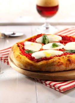 Pizza Margherita.jpg