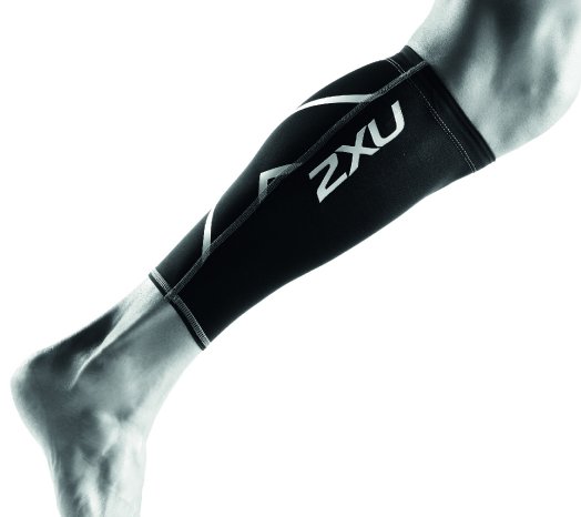 Beispiel 2XU Compression Calf Sleeve - reduziert ermüdende Muskelvibrationen.jpg