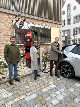 2025-12-03_Ladestation_Oettingen.jpg