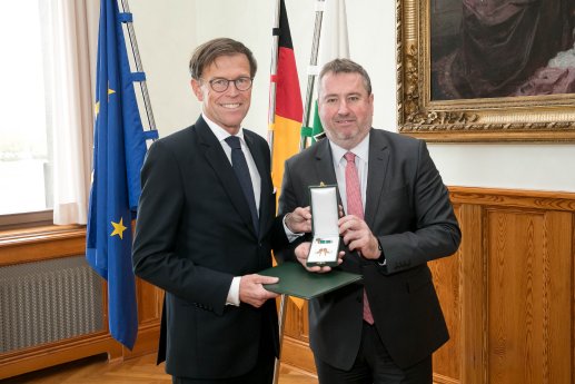 Verleihung Orden Ungarn- Steffen Füssel.jpg