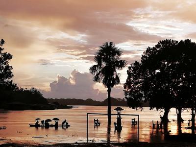 Sonnenuntergang am Amazonas - Singlereise