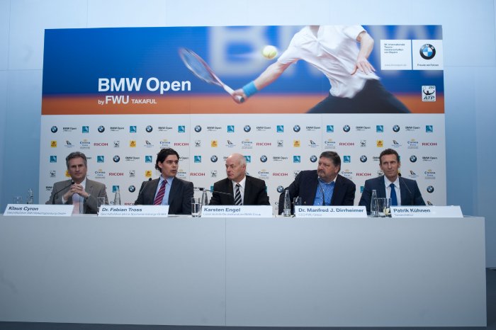 Pressekonferenz BMW Open by FWU Takaful. BMW Welt München 1.jpg