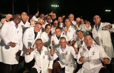 Armee der weißen Kittel
Quelle: http://de.granma.cu/cuba/2017-01-10/ehrung-fur-kubanische-arzte
Photo: Yaimí Ravelo