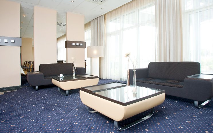 Lobby_Park Inn Kamen Unna.jpg