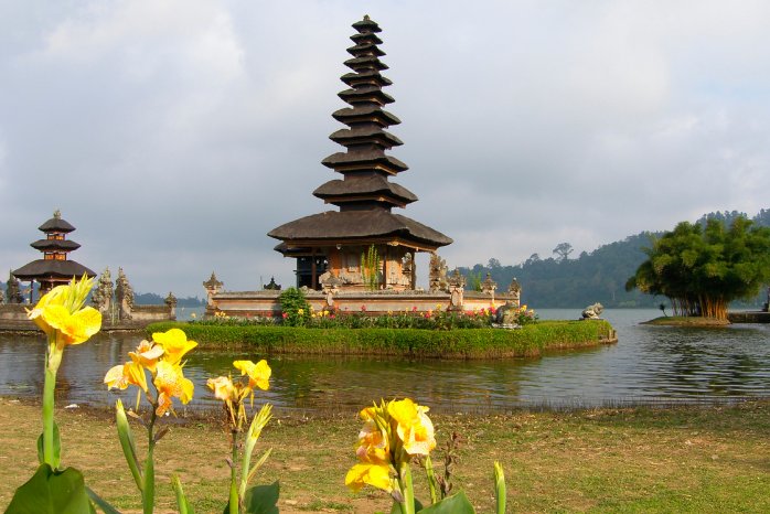 Bali, Wassertempel.jpg