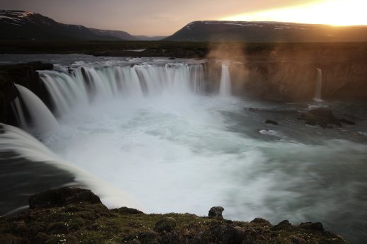 Island_Godafoss_c_Karawane.jpg