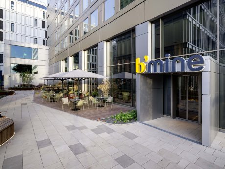 bmine-Frankfurt-Airport-Aussenansicht-(c)studio-khf (55).jpg