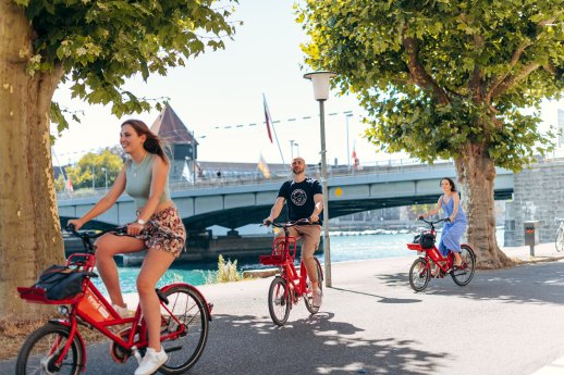 Konstanz-Konrad-Leihfahrrad-Radfahren-Seestrasse-Rheinbruecke-Gruppe-01_Copyright_MTK-Leo-L.jpg