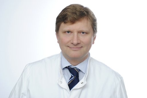 Bethel_EvKB_Neurochirurg Matthias Simon.JPG